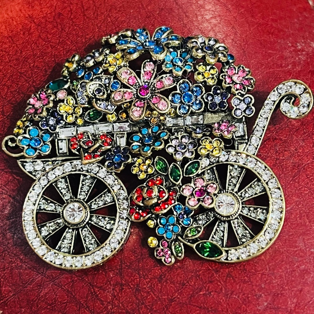 Heidi Daus 🆕 “Petal Pusher” flower cart brooch pin